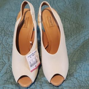 Never worn Zara Collection white heels size 7.5
